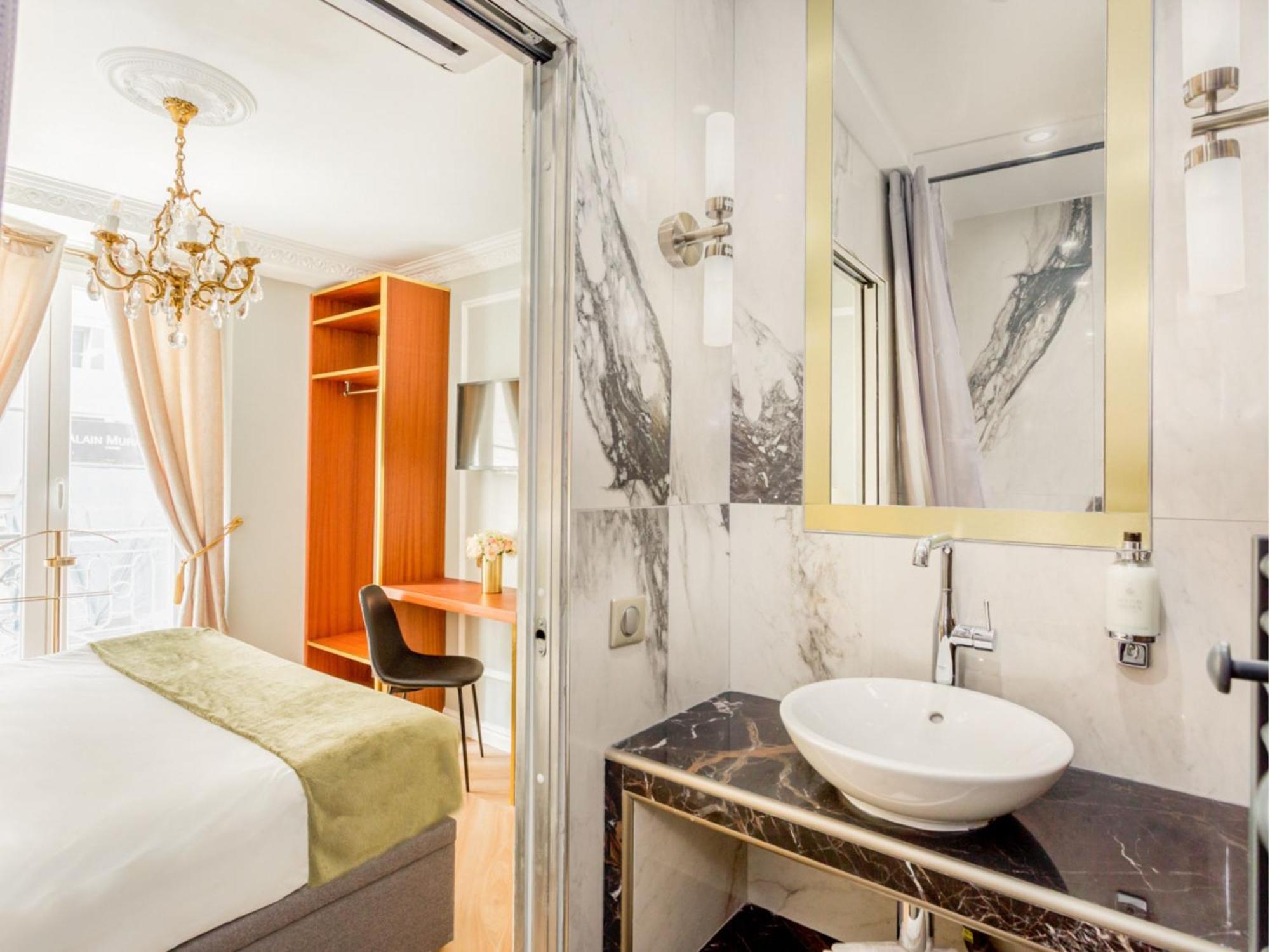 Luxury 4 Bedrooms 3 Bathrooms - Louvre Parijs